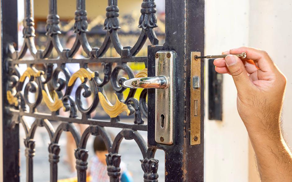 serrure de porte Avon